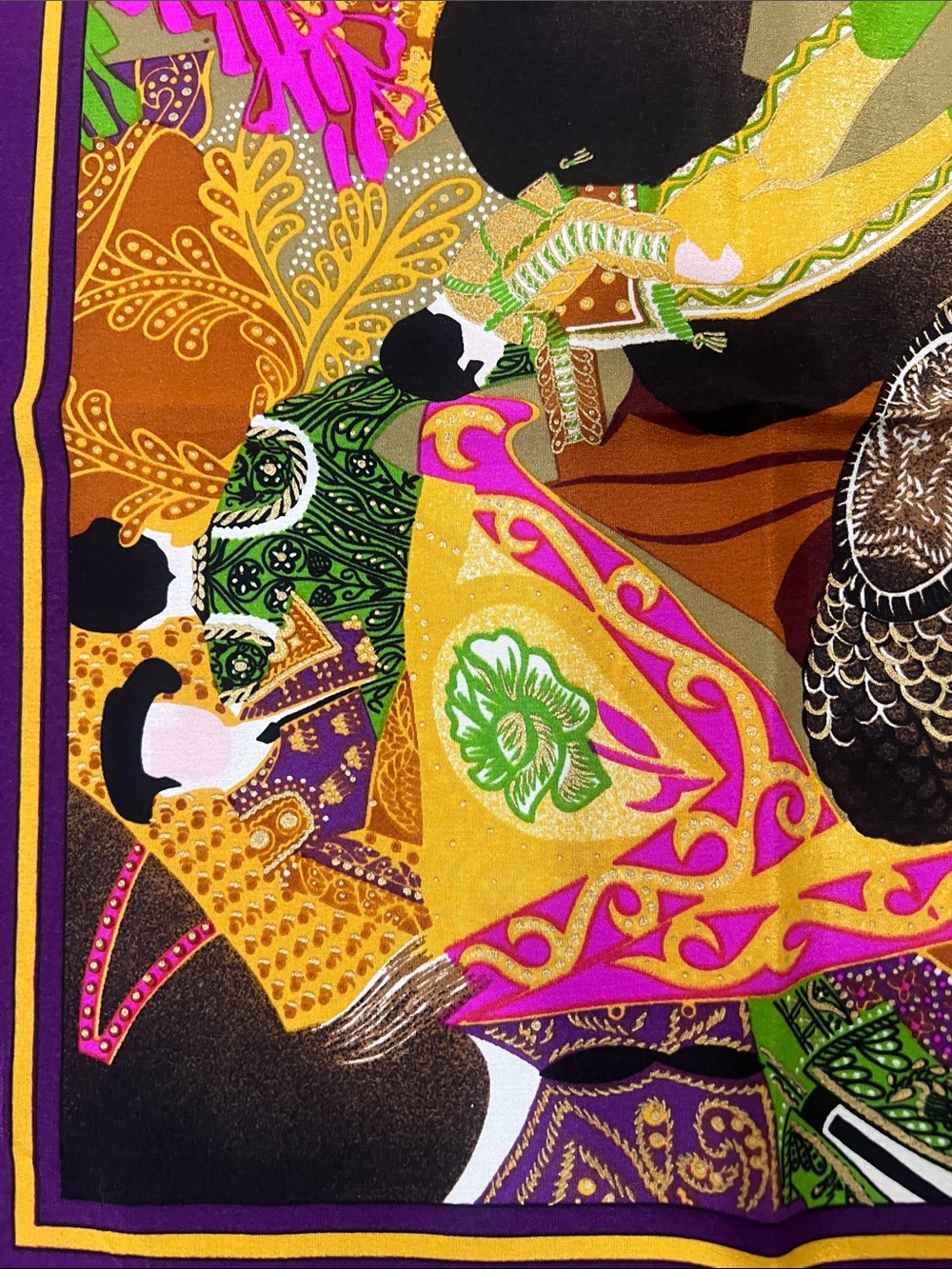 Balenciaga Purple and Gold Printed Silk Scarf. 100% silk - Picture 4 of 13